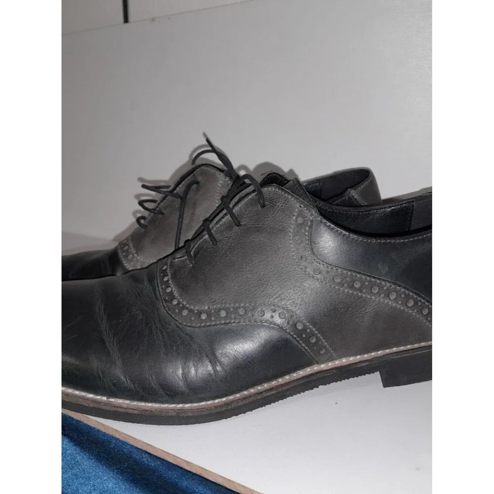 Red Tape size 9.5 Oxford Derby Dress Shoes